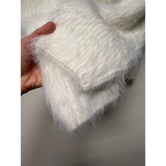 VERO MODA Ivory Eyelash Knit Turtleneck, Sz S - Picture 3 of 8